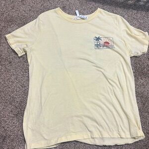 Pastel yellow Maui T-shirt